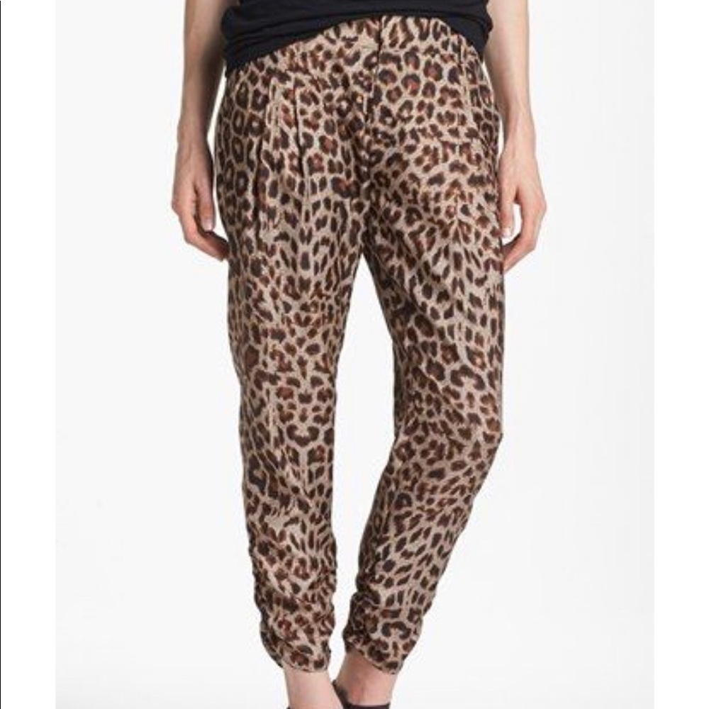 NEW Devlin Cheetah Leopard Pleated Pants Size 4